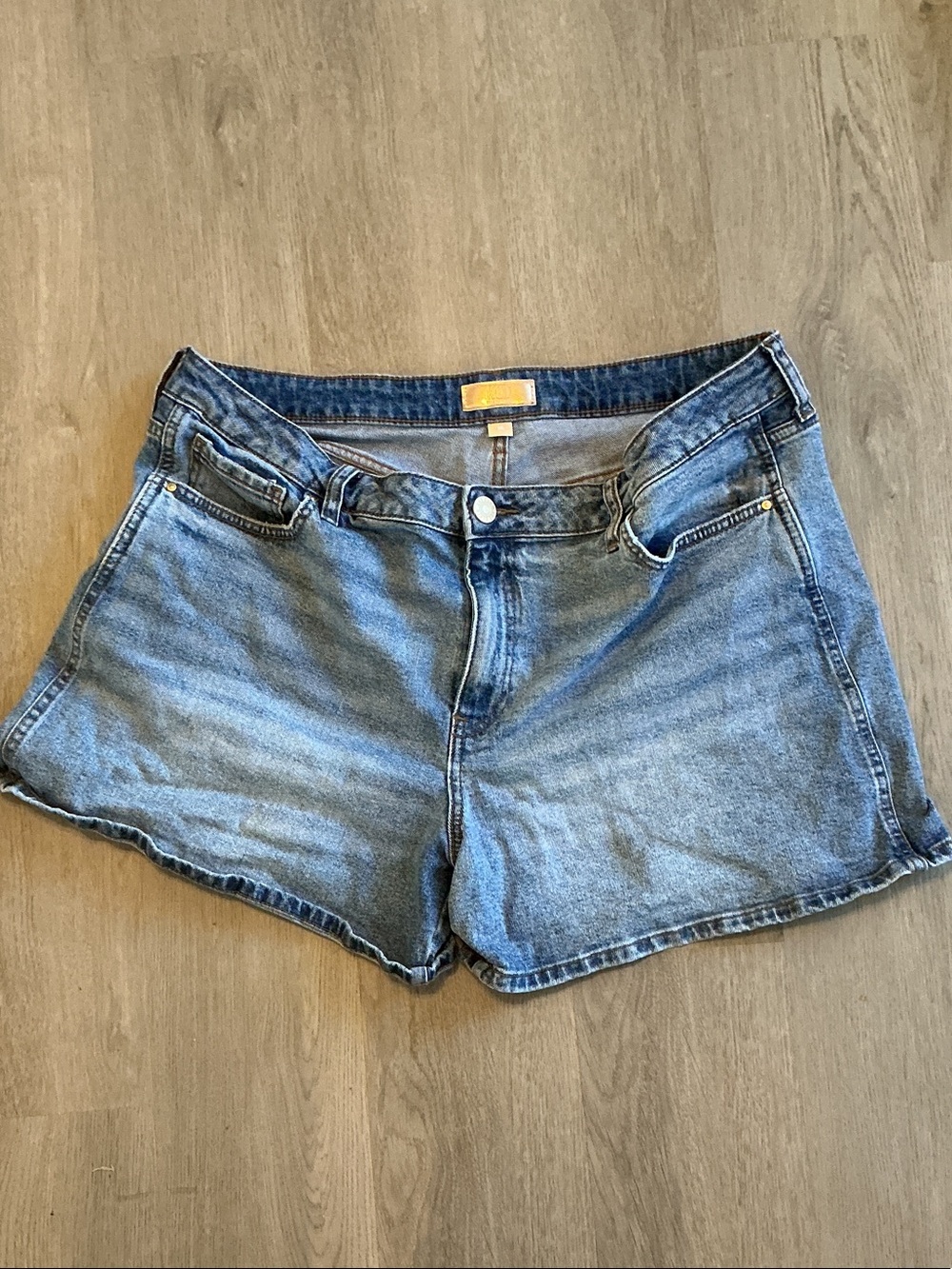Kut from the Kloth Light Blue Denim High-Rise Shorts